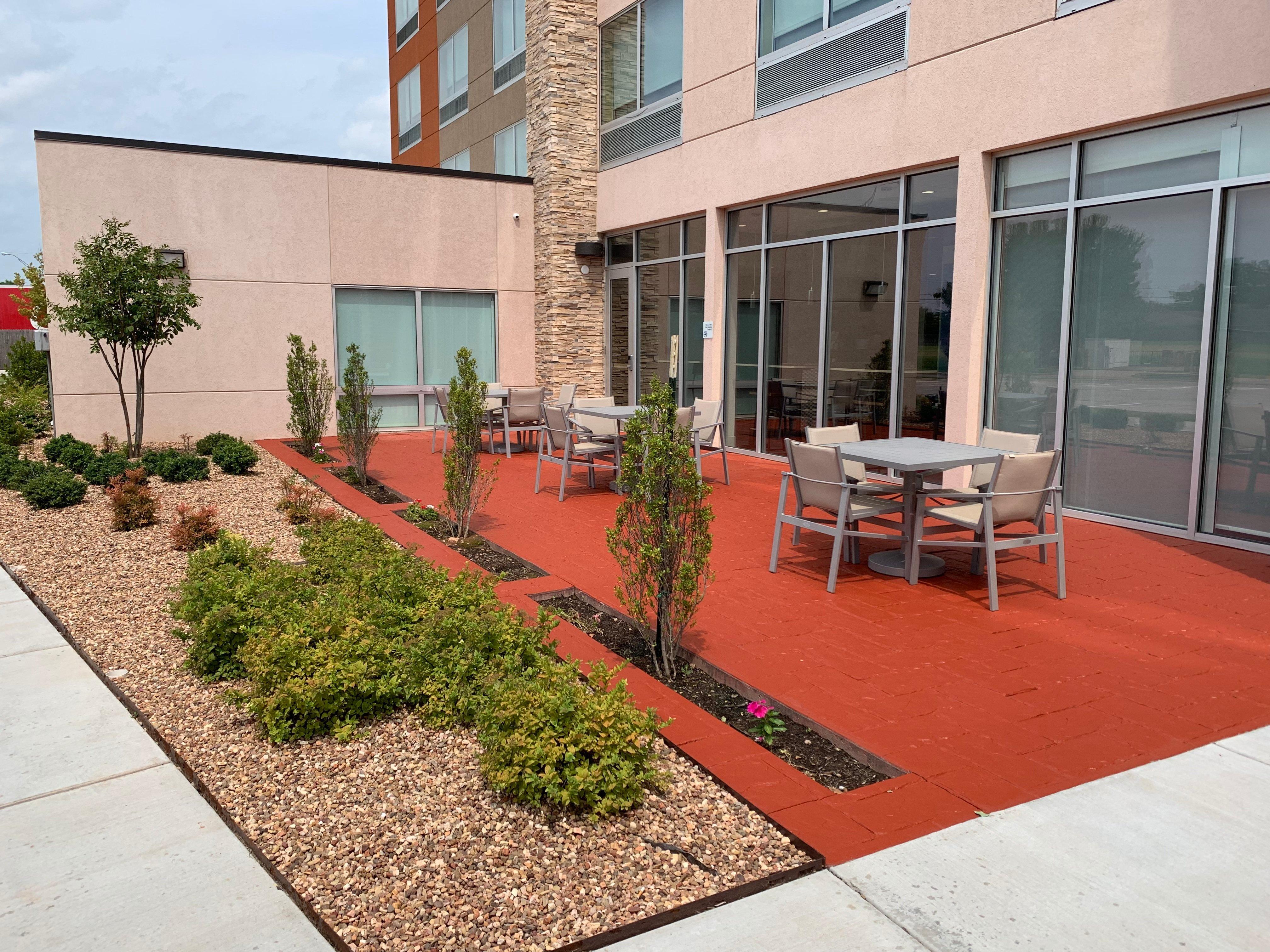 Holiday Inn Express & Suites Moore By Ihg Exterior foto